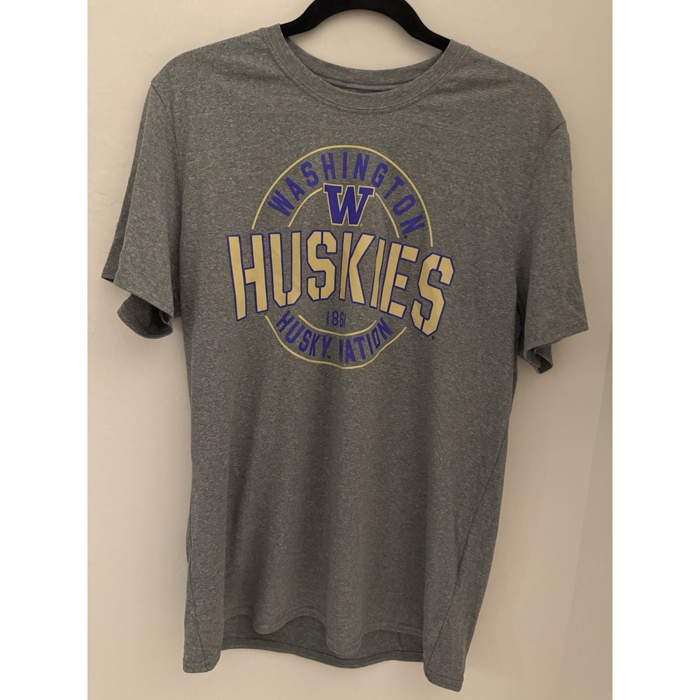 Washington Huskies Men's Captivating Gray Logo T-shirt- Size Medium-NWOT